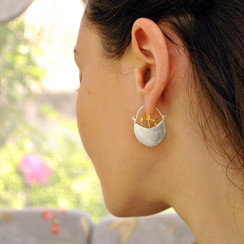 Boucles d'Oreilles jardin Suspendu portées